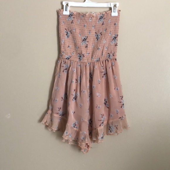 Showpo Pink Floral Strapless Romper - Picture 4 of 6